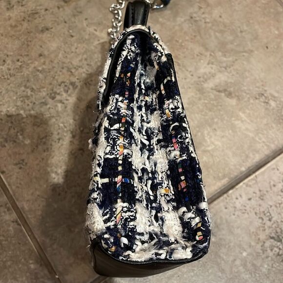 Madden NYC Black Plaid Boucle Boxy Top Handle Bag with Crossbody Strap - Picture 8 of 12